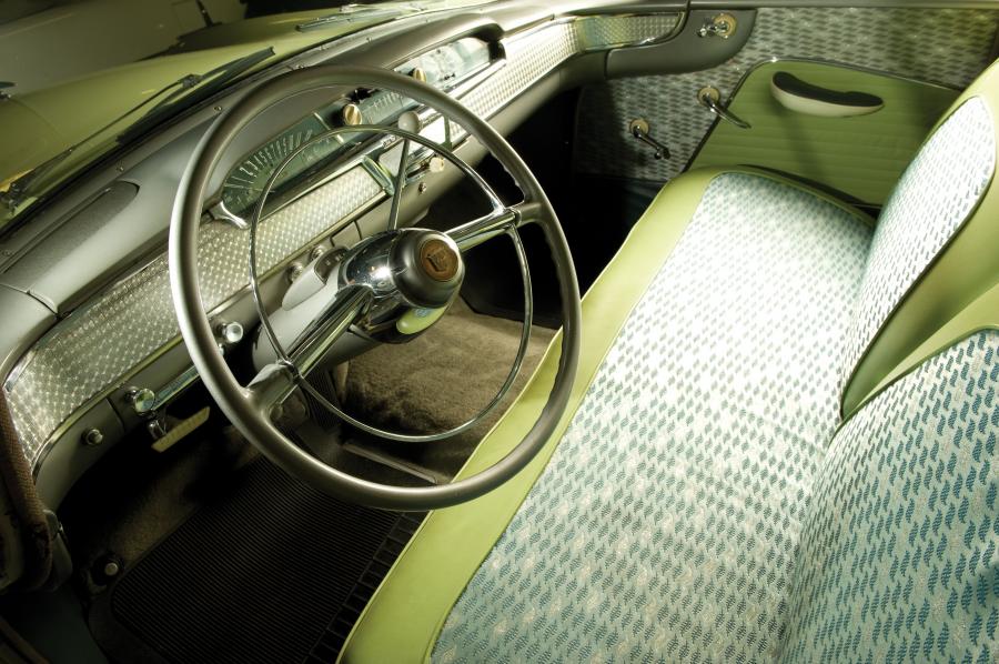 Интерьер Nash Ambassador Custom 1956 года  (фото 14 из 15)